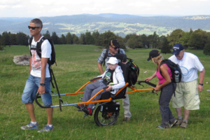 Randonnée en joëlette, pour une journée de teambuilding ou d'action sociale