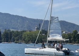 Le voilier de Just for Smiles sur le lac de Zurich durant les journées d'action pour l'inclusion des personnes en situation de handicap, septembre 2022