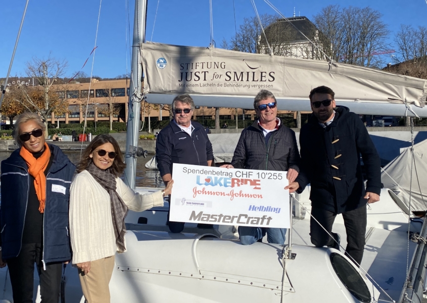 Remise du chèque de la Lakeride, le 23 novembre à Zurich.