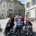 Photo de groupe des résidentes, ravies, de l'EMS Les Marronniers de Martigny, et de leurs accompagnantes après une Visite Fantastique de Fribourg avec une guide du patrimoine